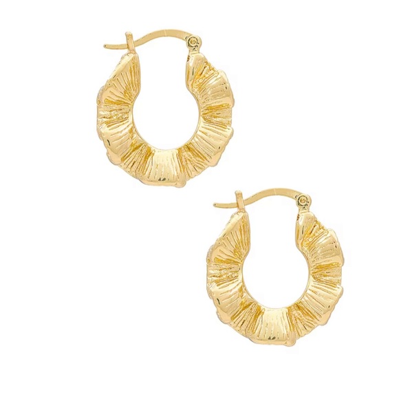 Gold Wave Hoop - Picture 2 of 6